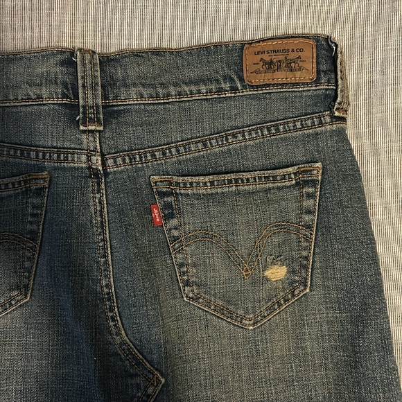 Levi’s Jean skirt - Picture 2 of 5